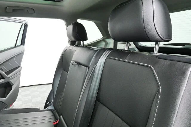 Certified Used 2024 Platinum Gray Metallic Volkswagen SE image 20