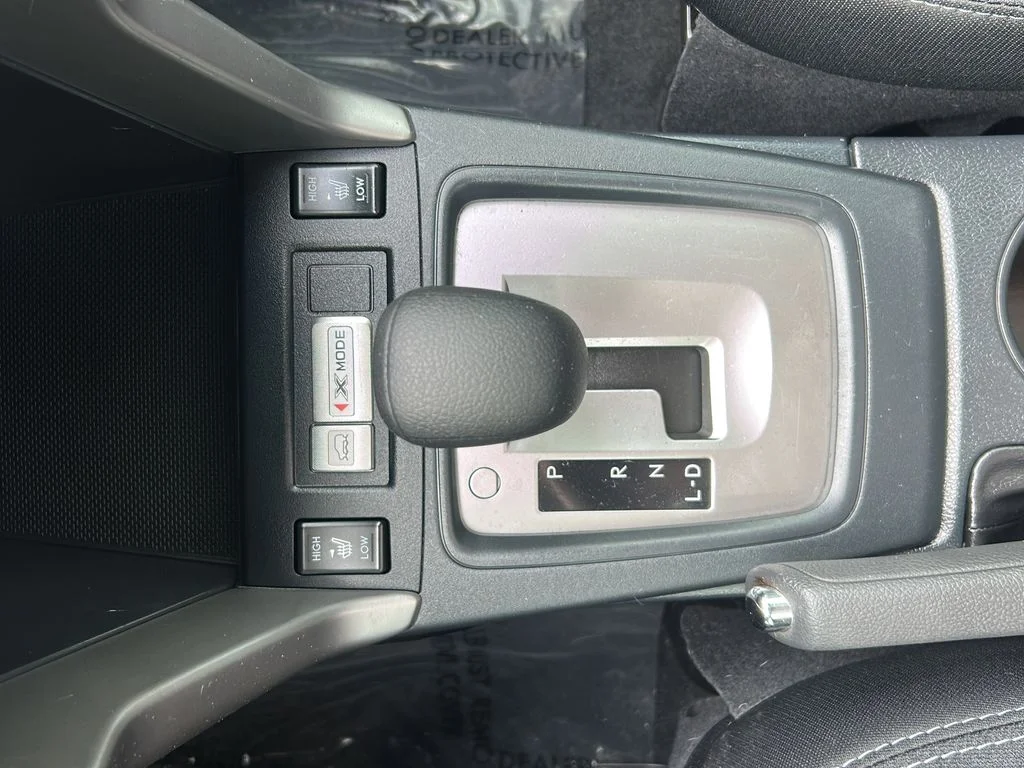 Used 2018 Silver Subaru 2.5i Premium image 20