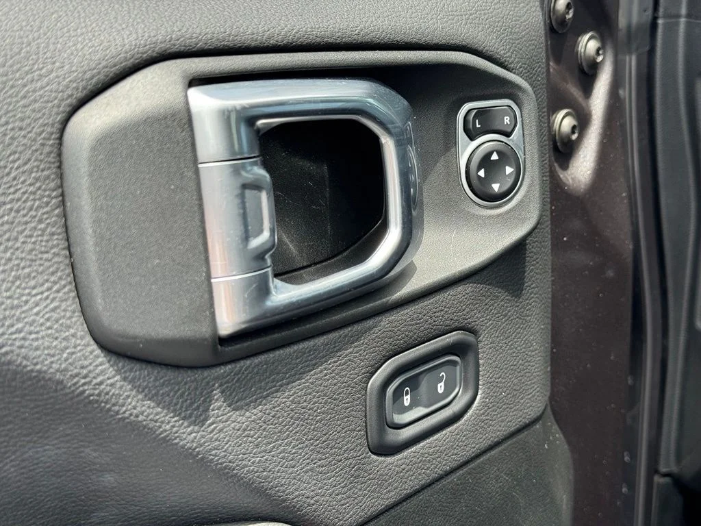 Used 2021 Gray Jeep Unlimited Rubicon image 14