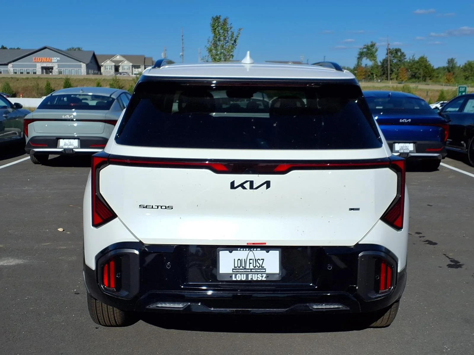 New 2027 Snow White Pearl Kia X-Line S image 14