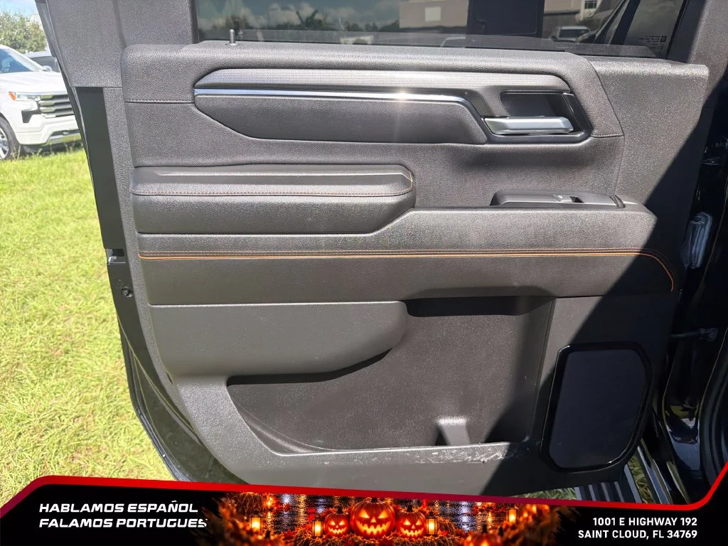 Used 2024 Onyx Black GMC AT4 image 25