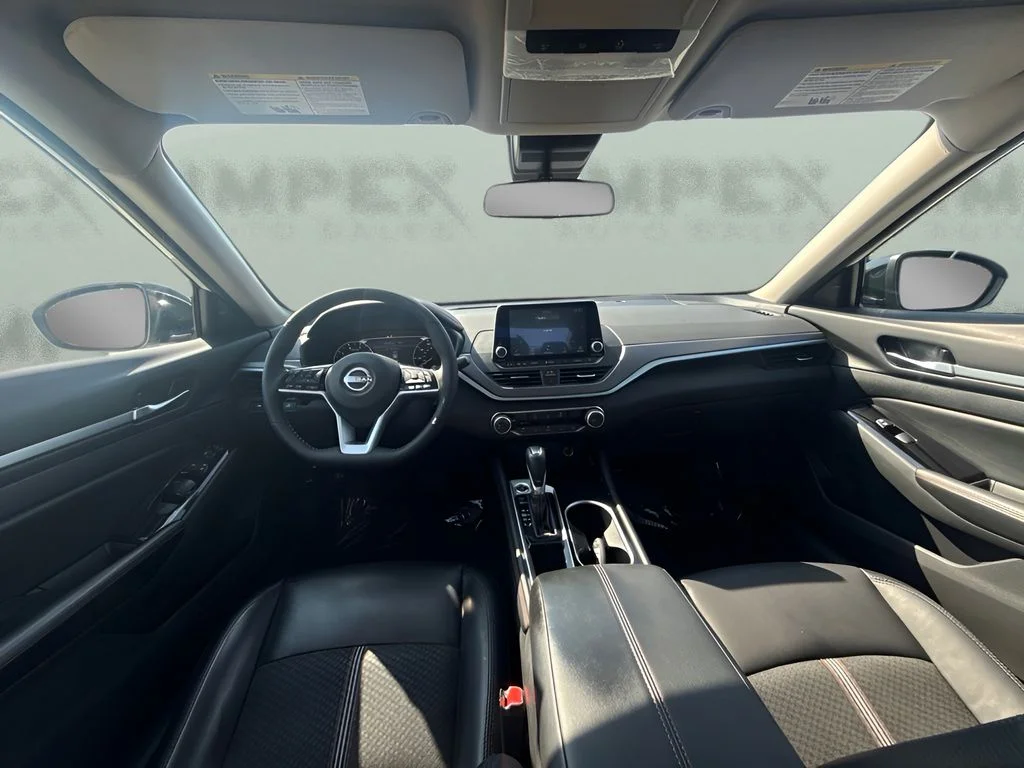 Used 2025 White Nissan 2.5 SR image 8