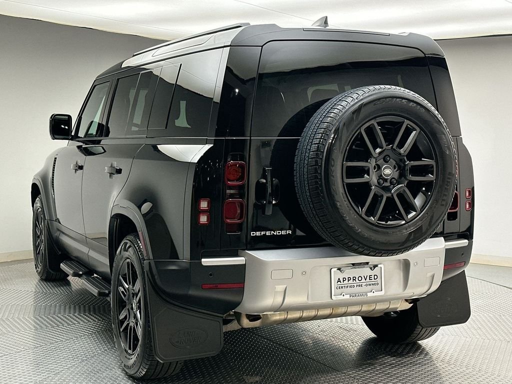 Certified Used 2025 Santorini Black Metallic Land Rover S image 11