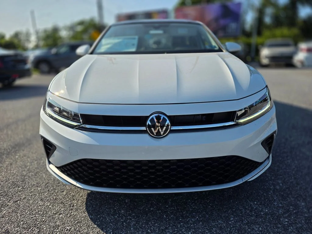 New 2026 Opal White Pearl Volkswagen 1.5T SE image 2