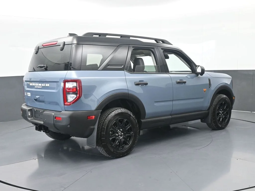 Used 2026 Azure Gray Metallic Ford Badlands image 6