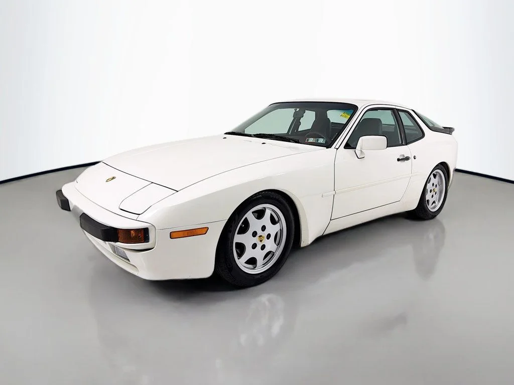 1987 Porsche 944's photo