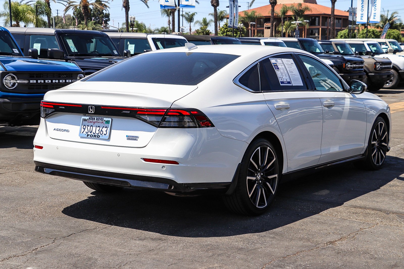 Used 2025 White Honda Touring image 7