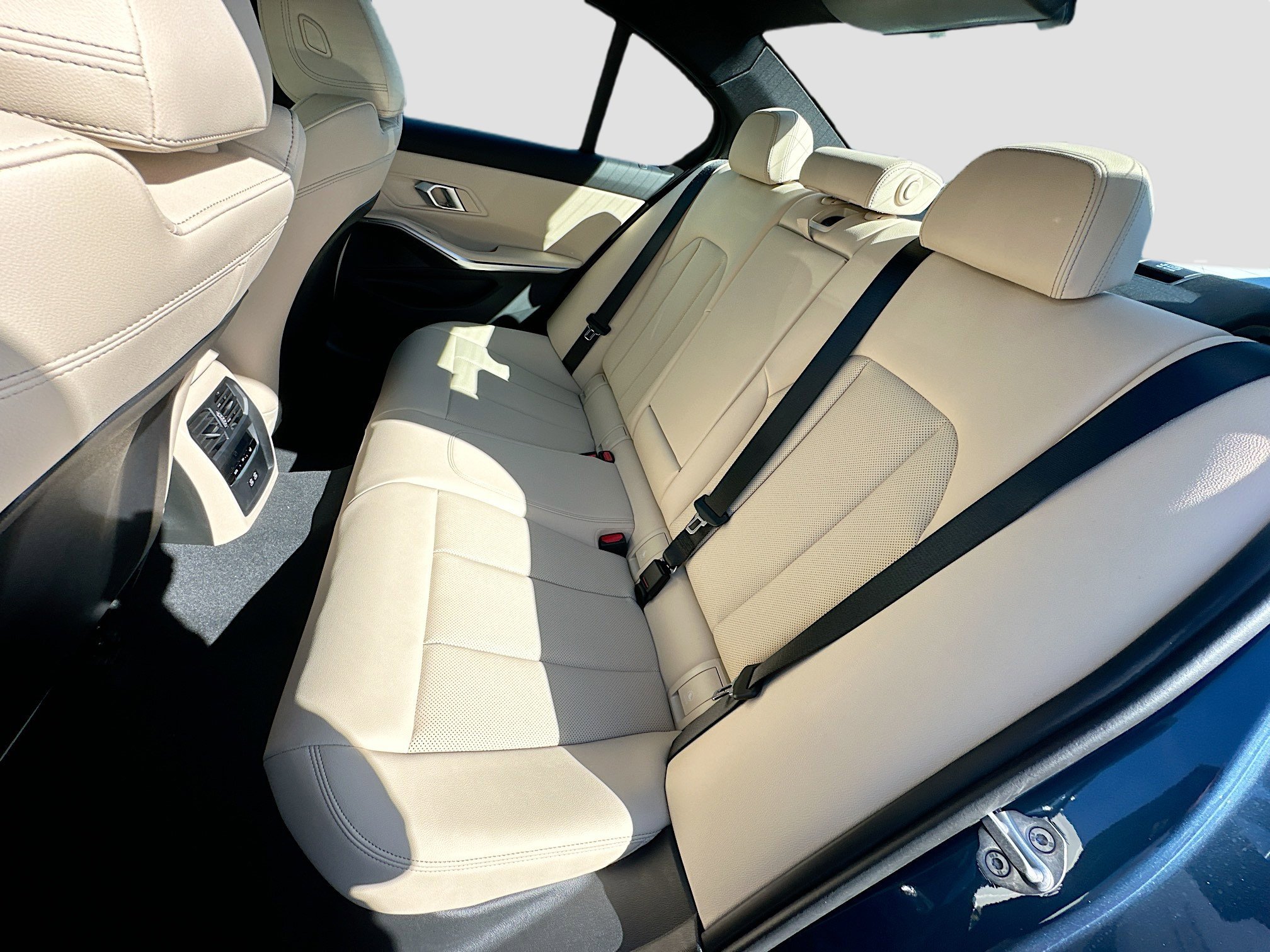 New 2026 Arctic Race Blue Metallic BMW 330i NA image 20