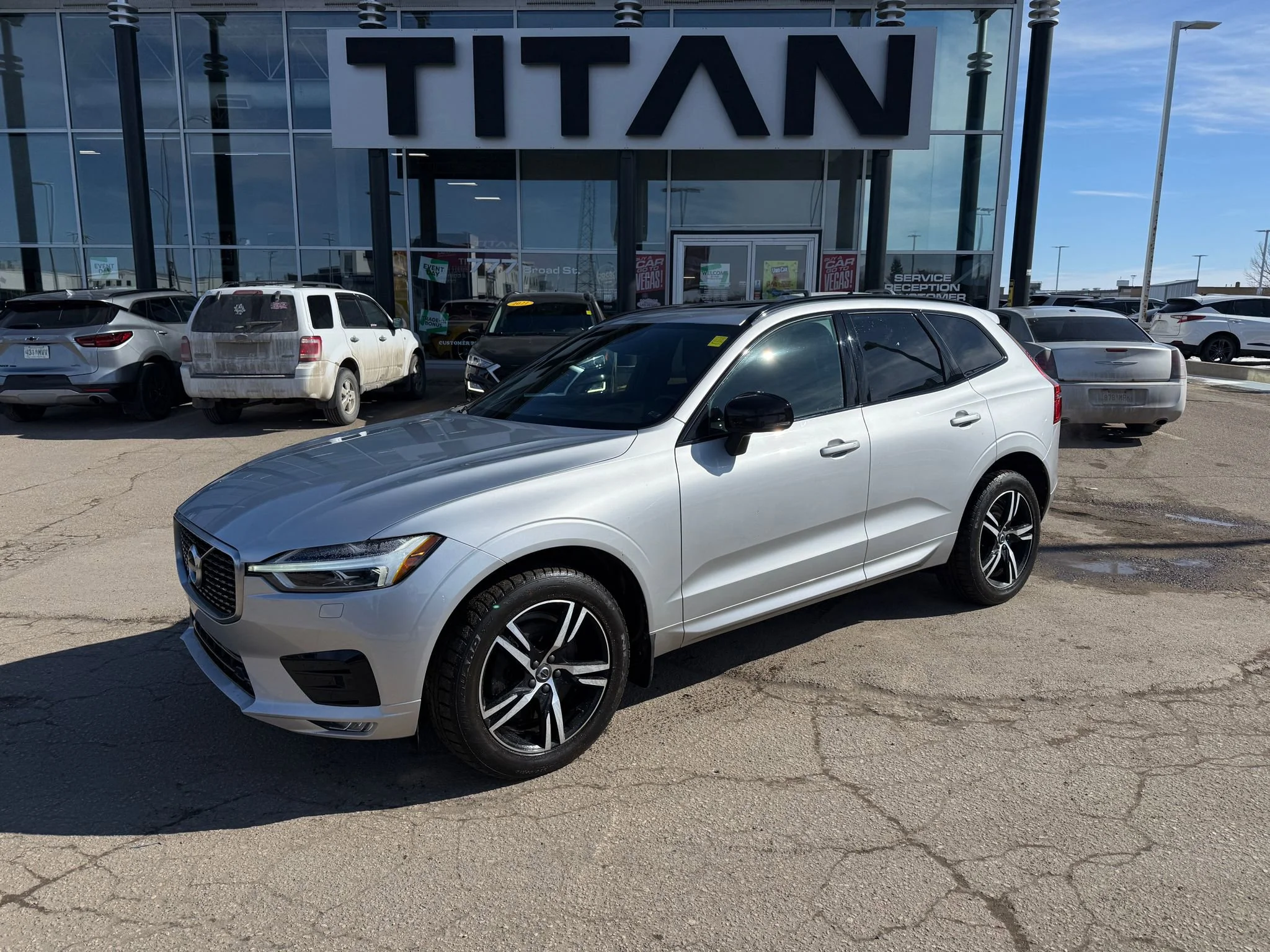 Certified Used 2020 Silver Volvo T6 R-Design AWD*Adaptive Cruise | Nav | Pano Roof | Htd Leather | Lane Keep Assist | Park Assist image 2