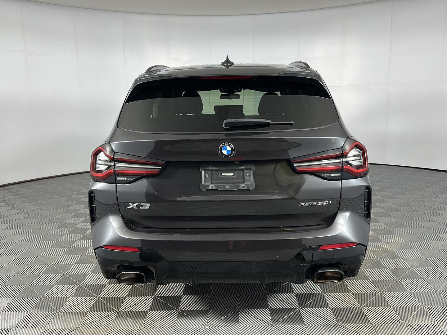 Used 2023 Dark Graphite Metallic BMW xDrive30i image 24