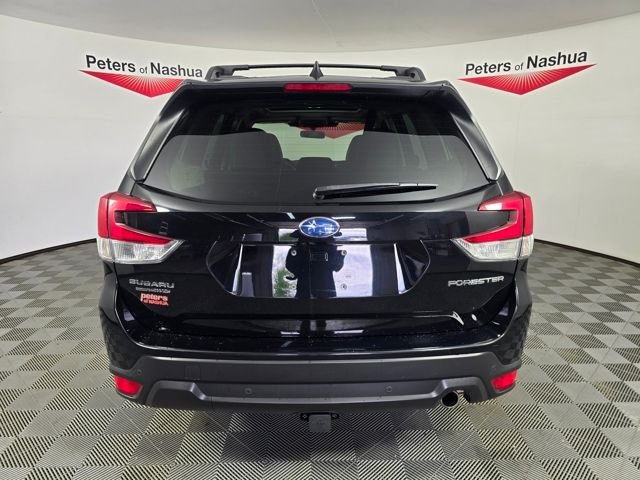 Used 2024 Crystal Black Silica Subaru Limited image 31