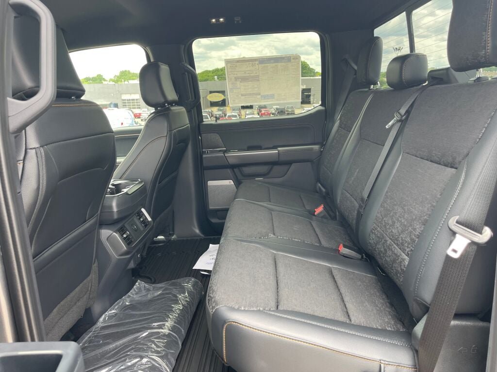 New 2026 Carbonized Gray Metallic Ford Tremor image 21