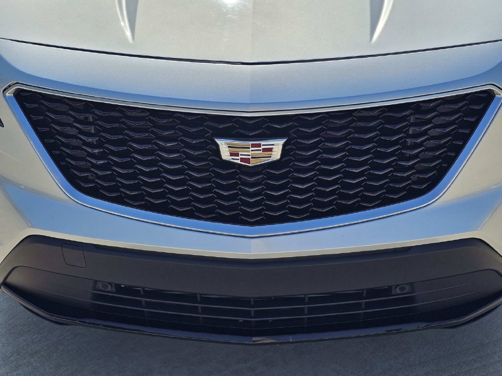 Used 2019 Silver Cadillac Sport image 3