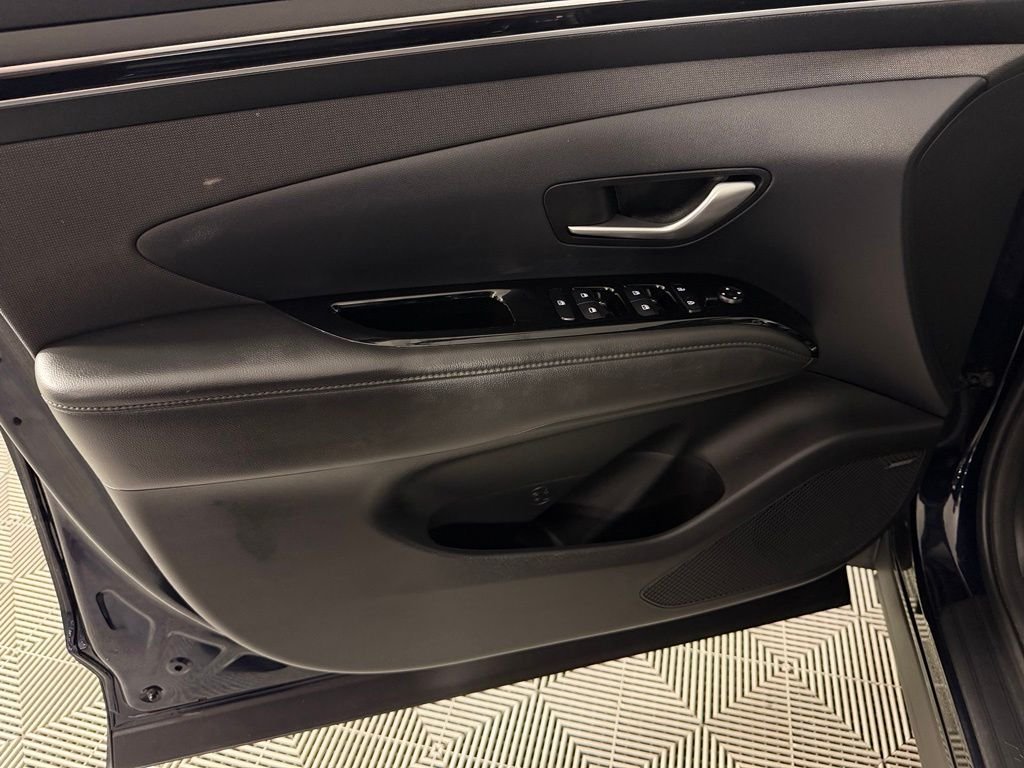 Used 2022  Hyundai Limited image 27
