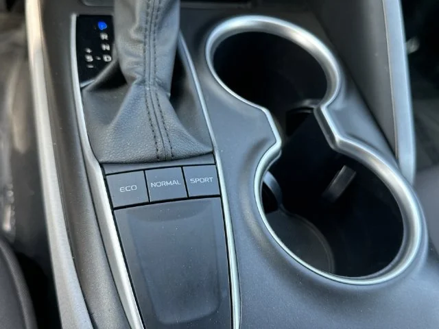 2024 Toyota Camry LE - Photo 21