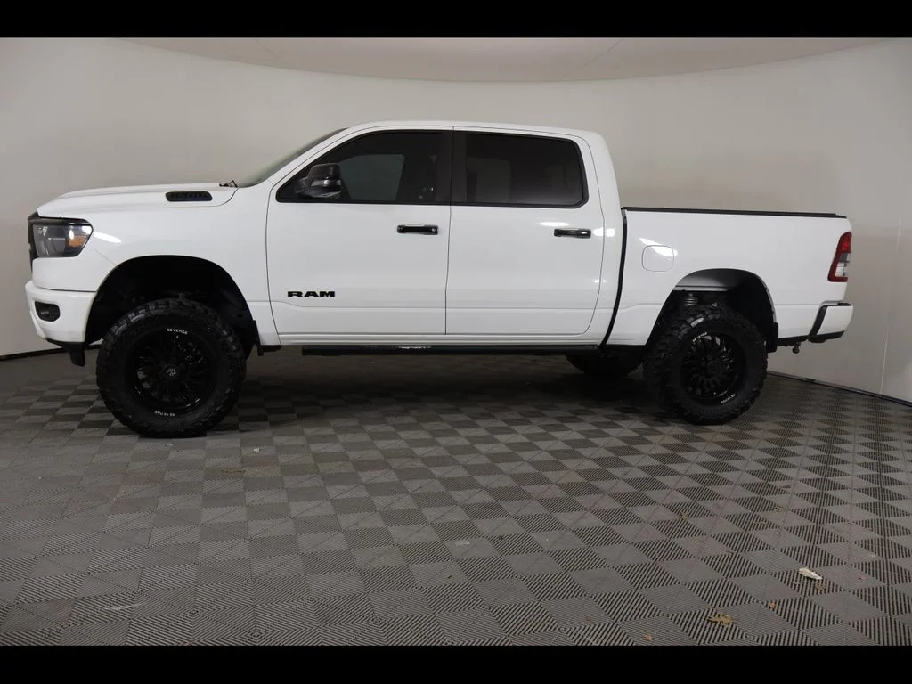 Used 2023 White Ram Big Horn/Lone Star image 2