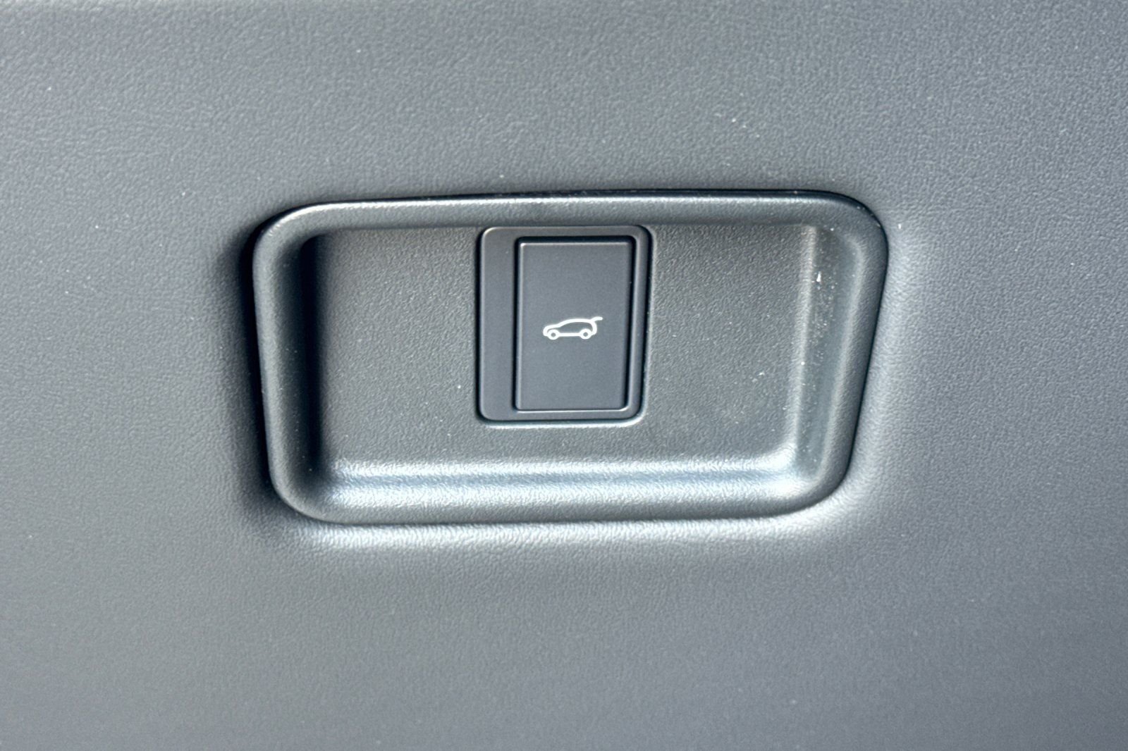 New 2026 Santorini Black Land Rover SE image 32