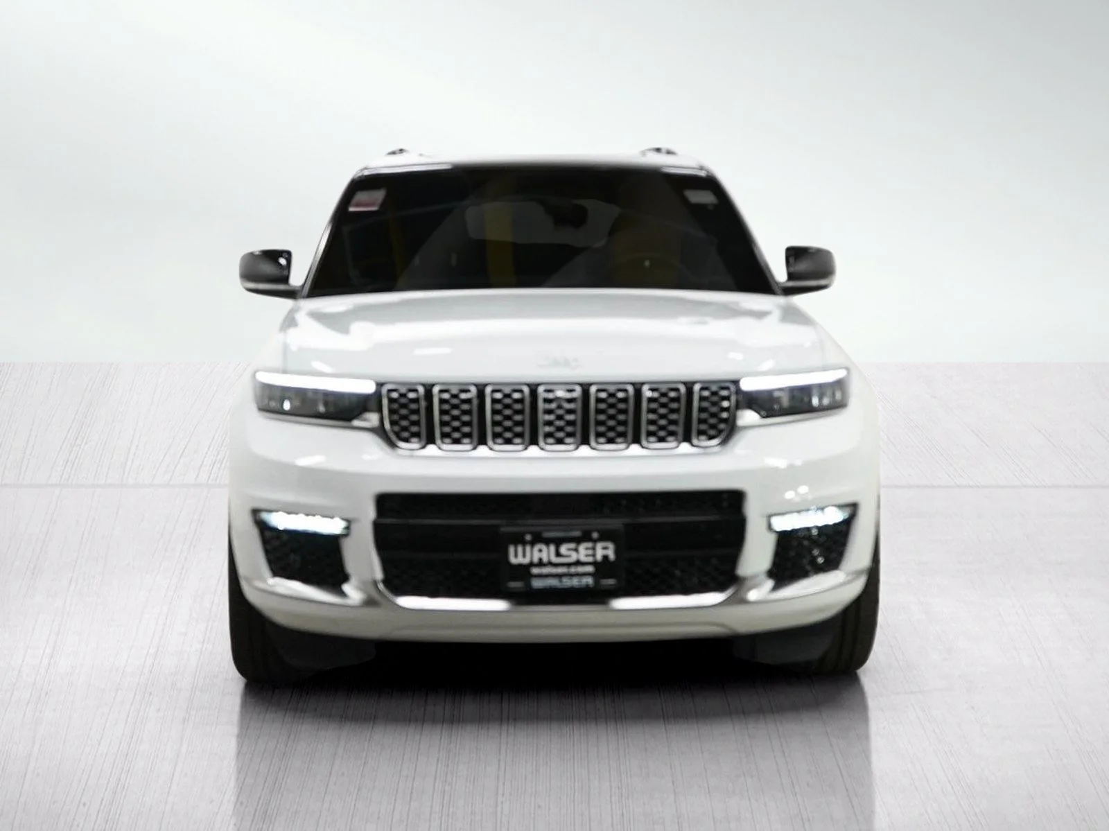 Used 2024 Bright White Clearcoat Jeep Summit image 8