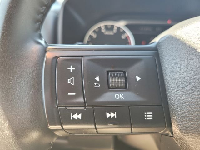 Used 2025 White Nissan SV image 28