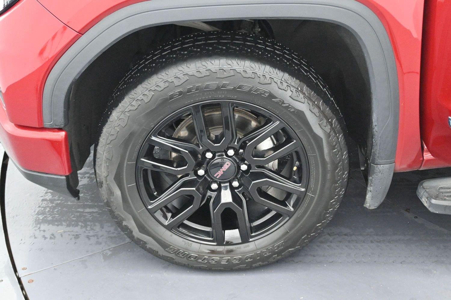 Used 2023 Volcanic Red Tintcoat GMC Elevation image 31