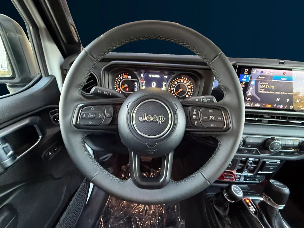 Used 2026 White Jeep Rubicon image 13