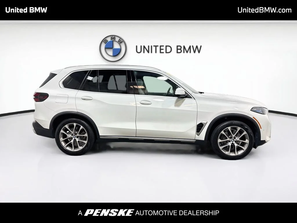 Certified Used 2024 Alpine White BMW sDrive40i image 4