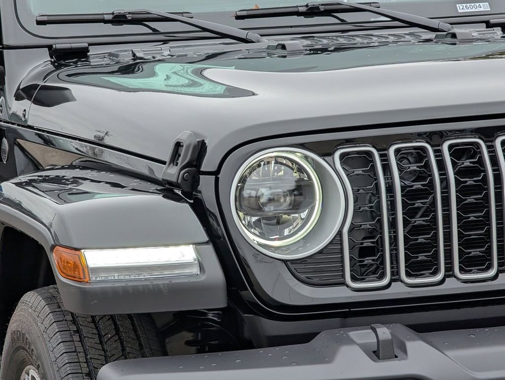 2026 Jeep Wrangler 4-Door Sahara - Photo 9
