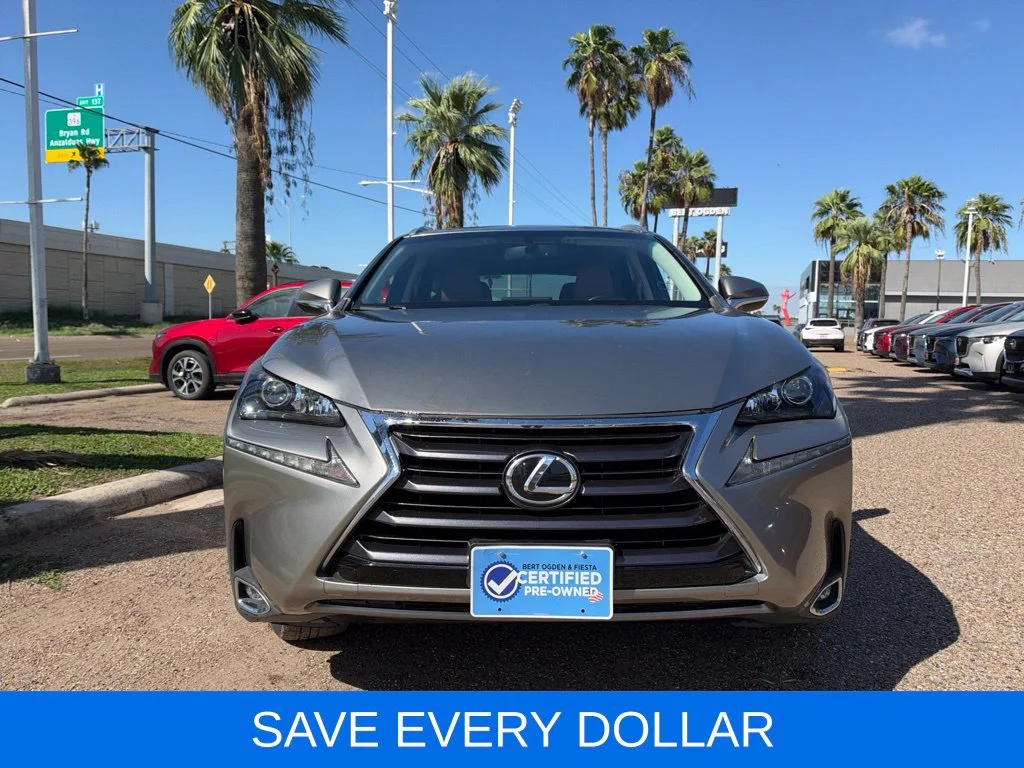 Used 2015  Lexus 200t image 2