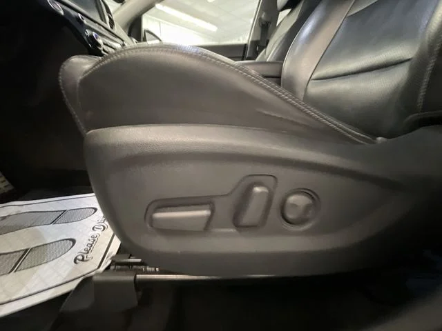 Used 2017 Sparkling Silver Kia SX image 12