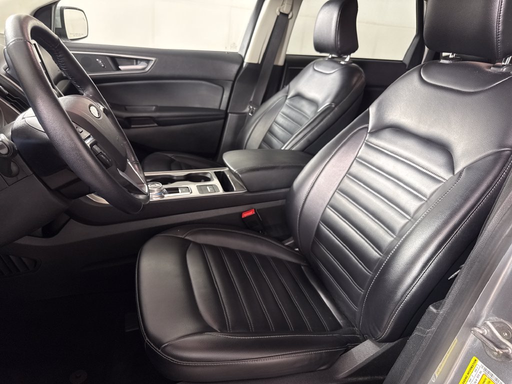 Used 2023 Silver Ford SEL image 11