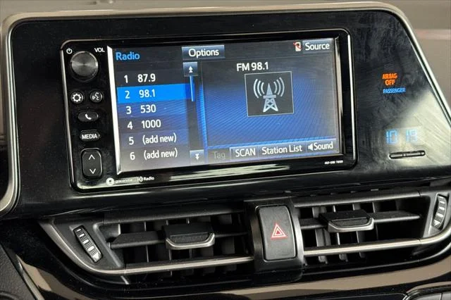 Certified Used 2018 Magnetic Gray Metallic Toyota XLE Premium image 17