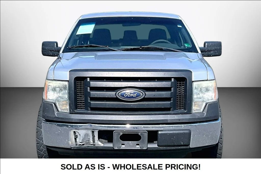 Used 2011 Silver Ford XL image 2