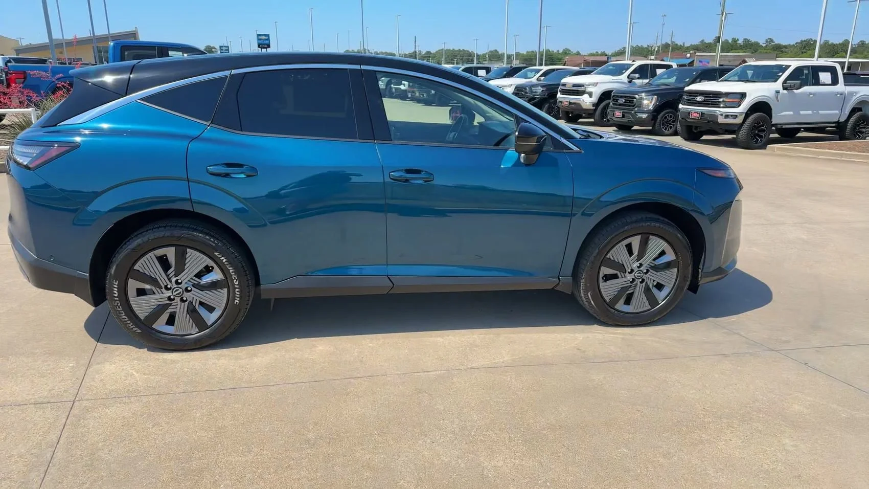 Used 2025 Aurora Blue/Super Black Nissan SL image 2