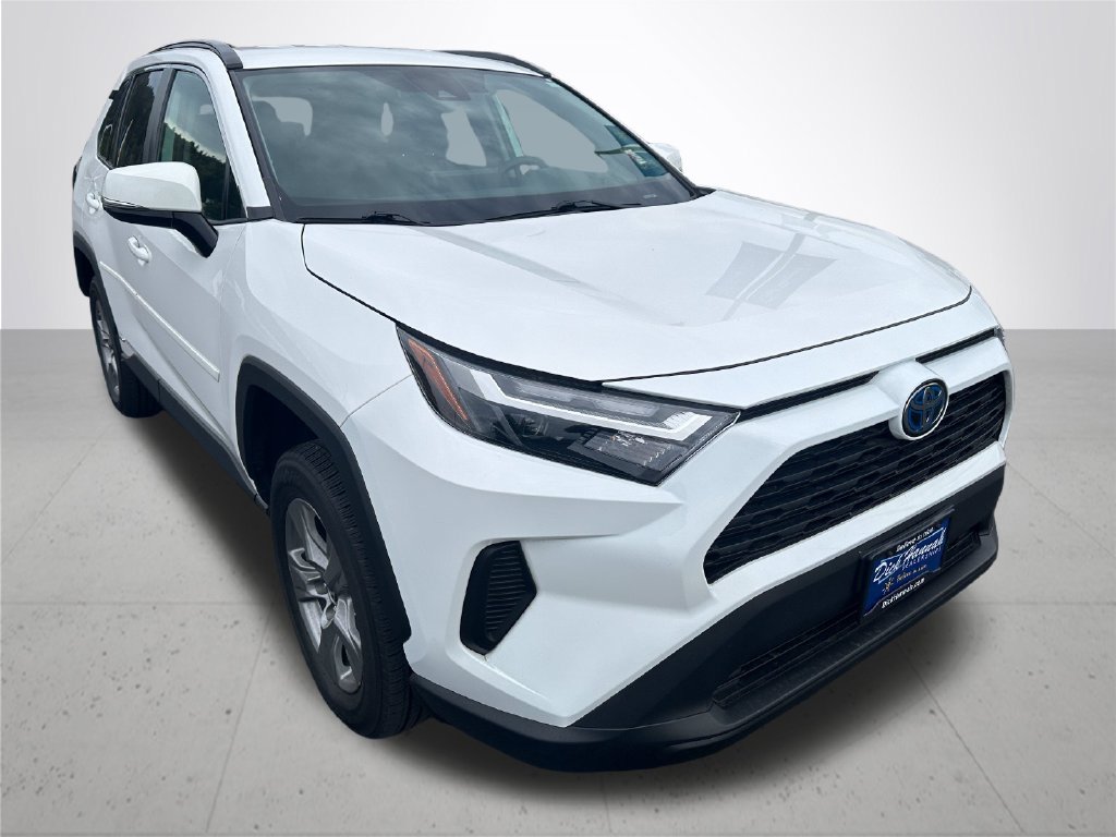 Used 2024 White Toyota LE image 5