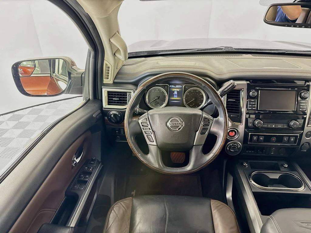 Used 2017 Copper Nissan Platinum Reserve image 23
