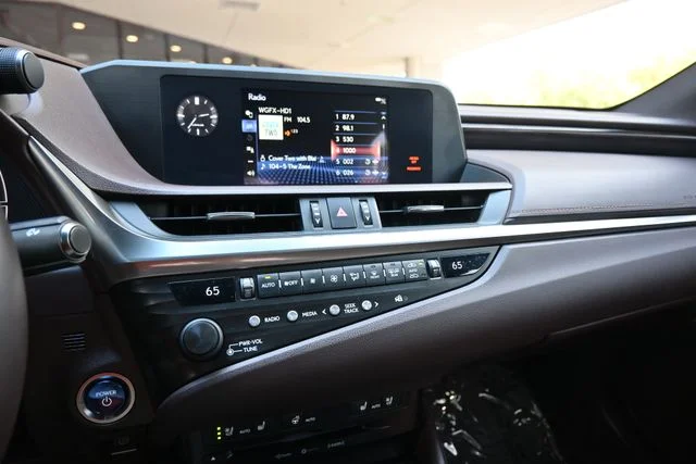 Certified Used 2020 NEBULA GRAY PEARL Lexus 300h image 30