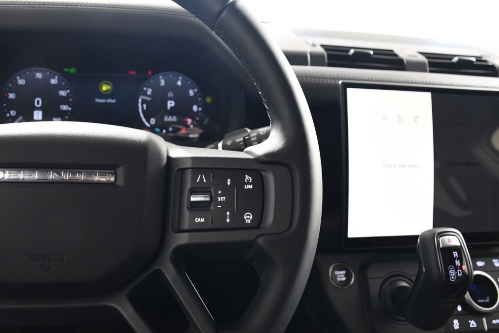 New 2026 Fuji White Land Rover S image 29