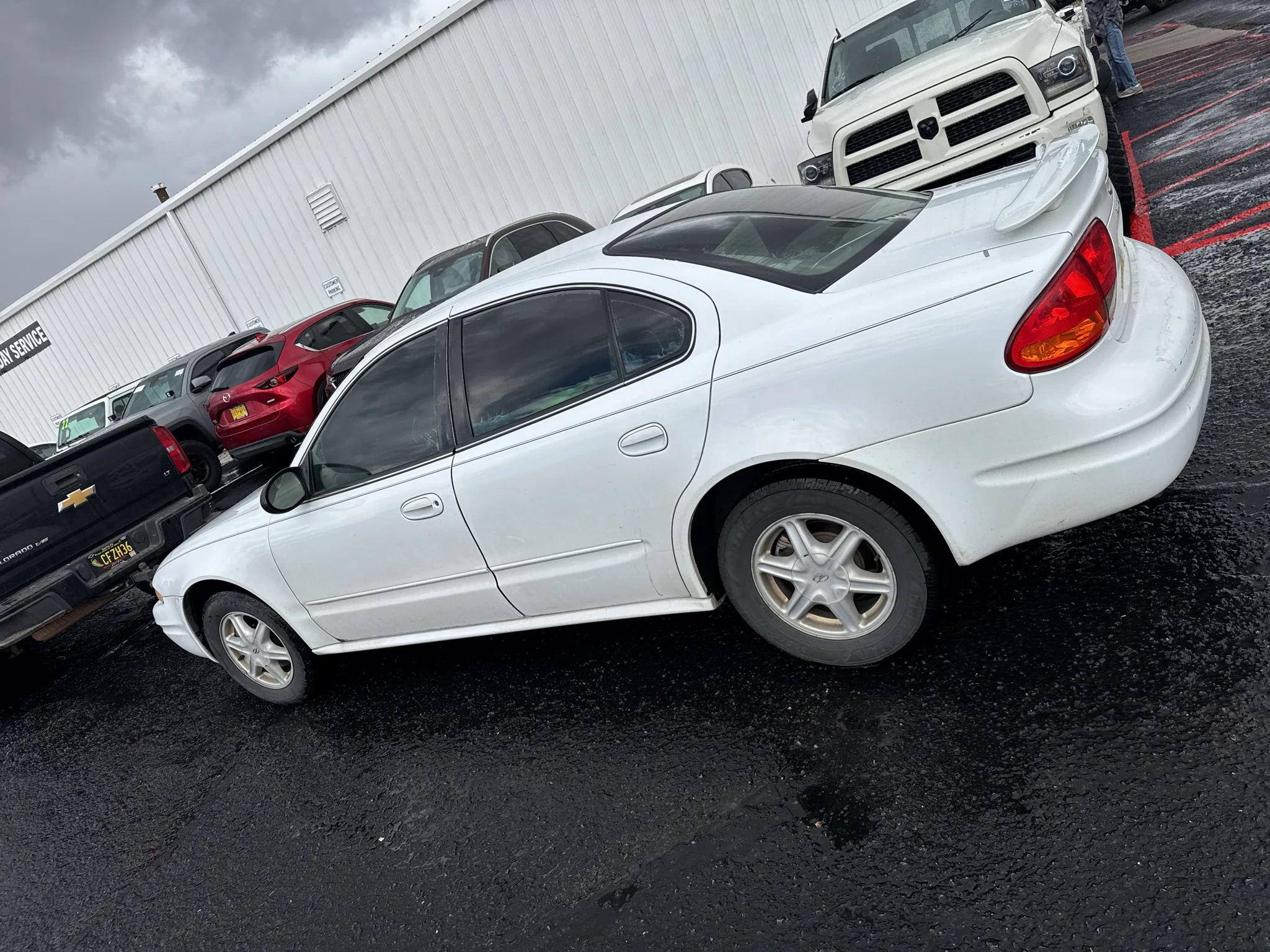 Used 2004  Oldsmobile GL1 image 4