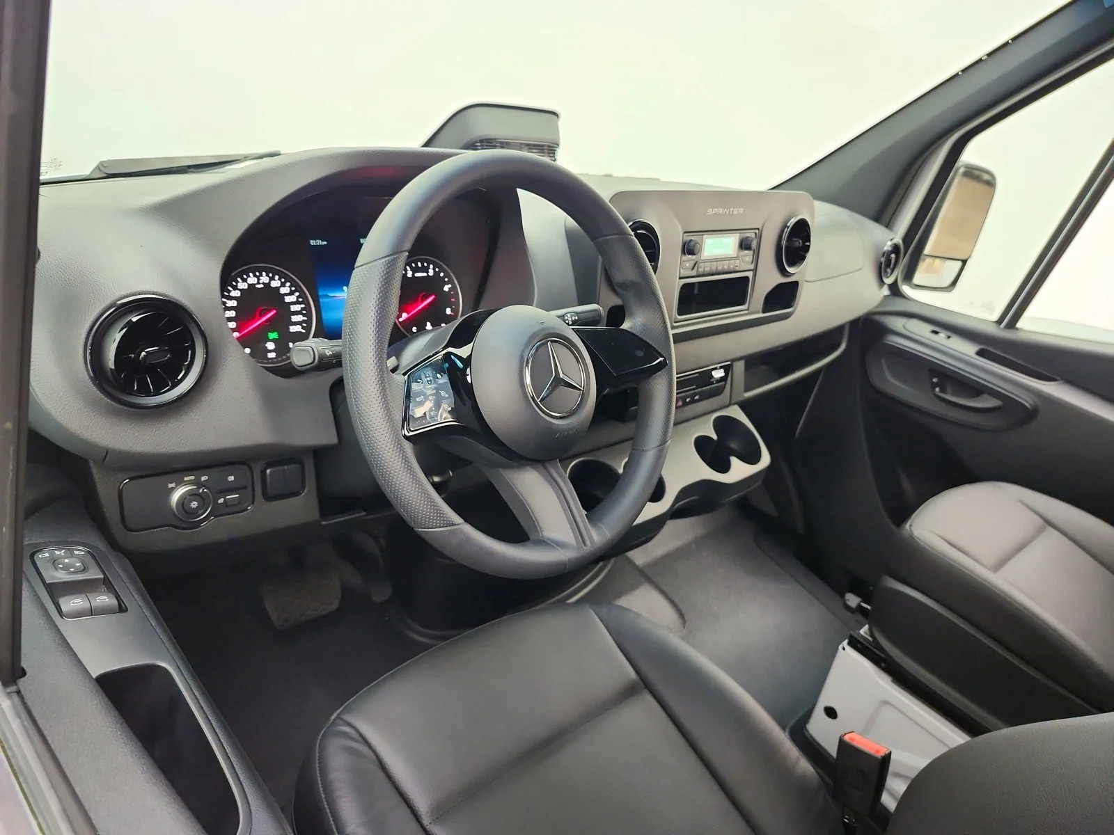 New 2025 Arctic White Mercedes-Benz  image 9