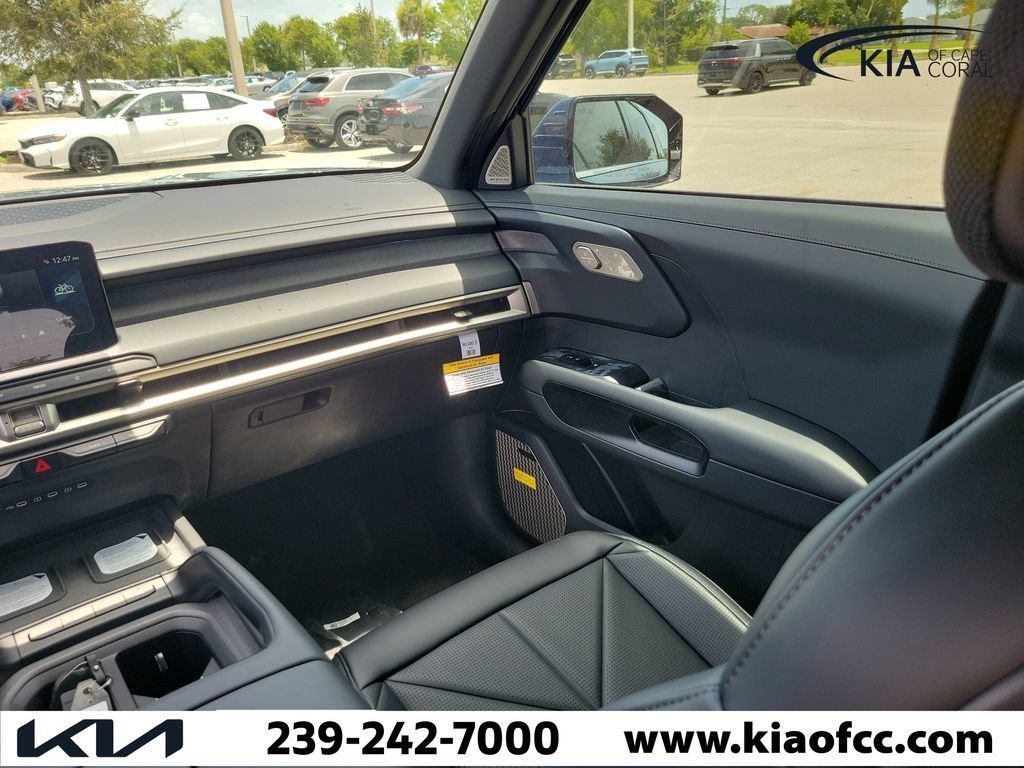 New 2027 Midnight Lake Blue Kia SX image 18