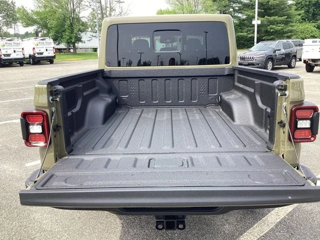 New 2026 41 Jeep SAHARA 4X4 image 18
