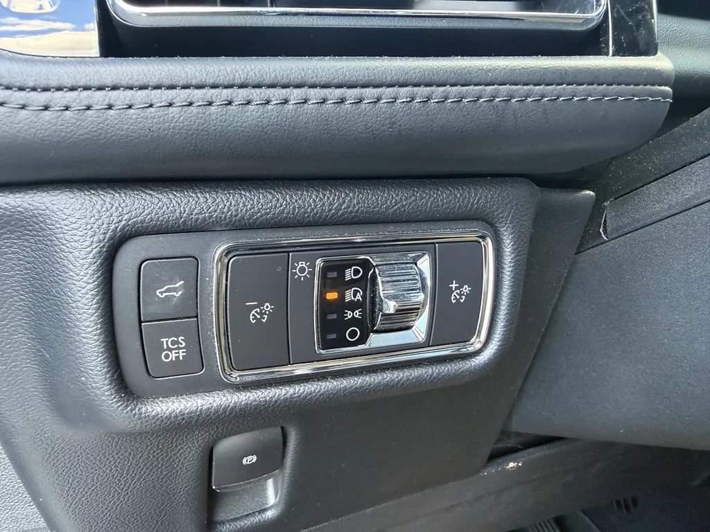 Used 2021 Silver Radiance Lincoln Standard image 10