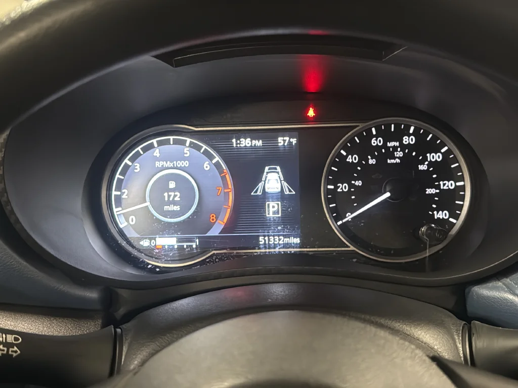 Used 2025 Silver Nissan 1.6 SV image 28