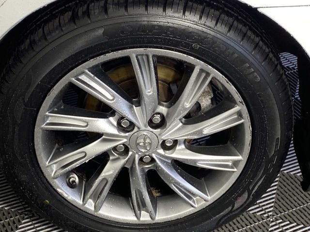 Used 2012 White Toyota LE image 26