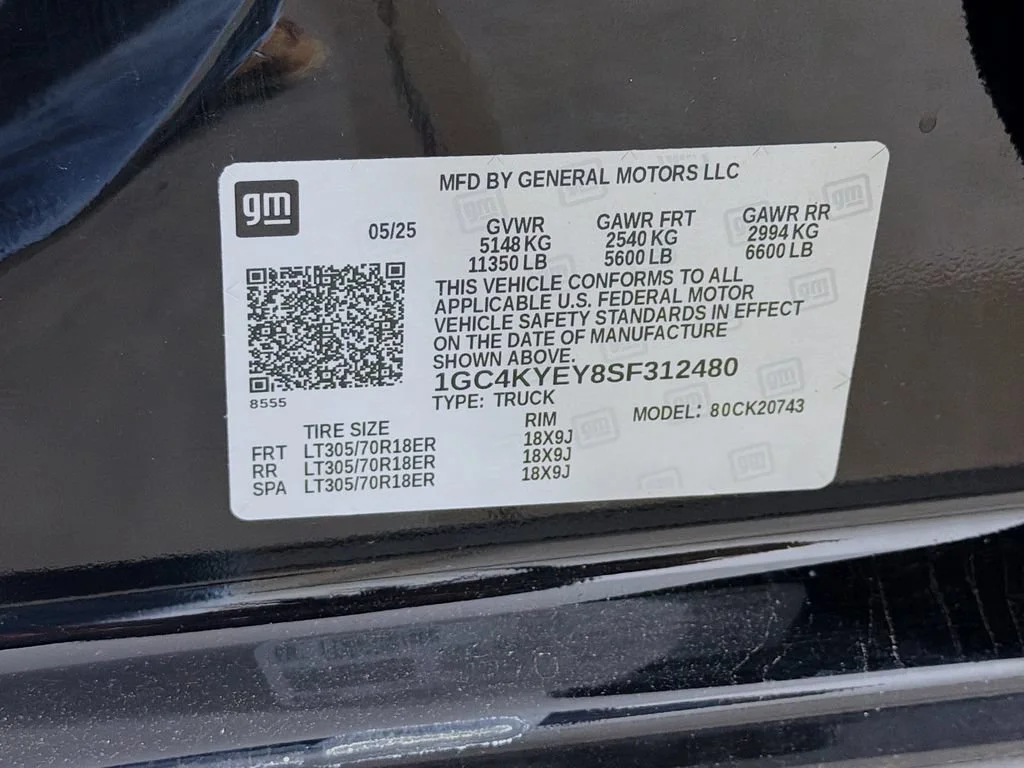 Used 2025 Black Chevrolet ZR2 image 30