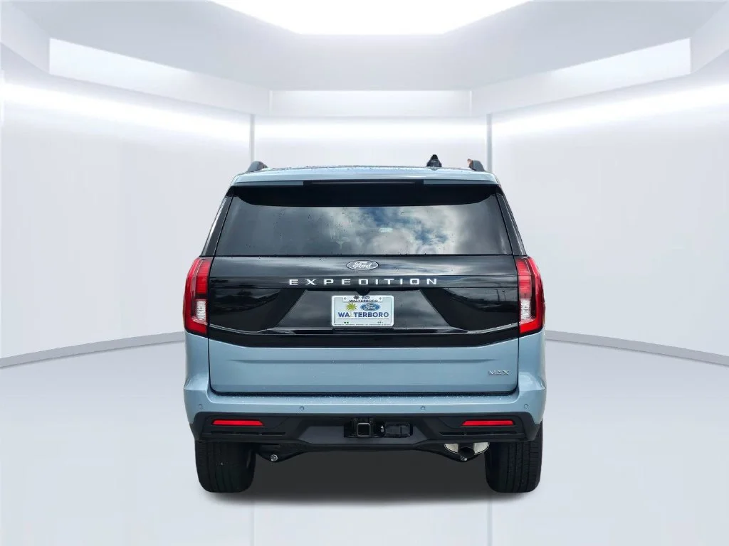 New 2027 Gray Ford Active image 25