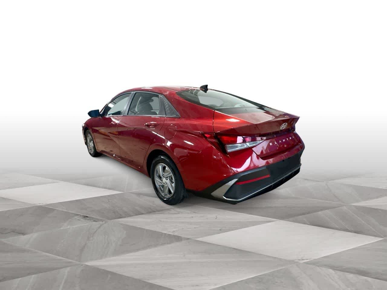 2025 Hyundai Elantra SE - Photo 6
