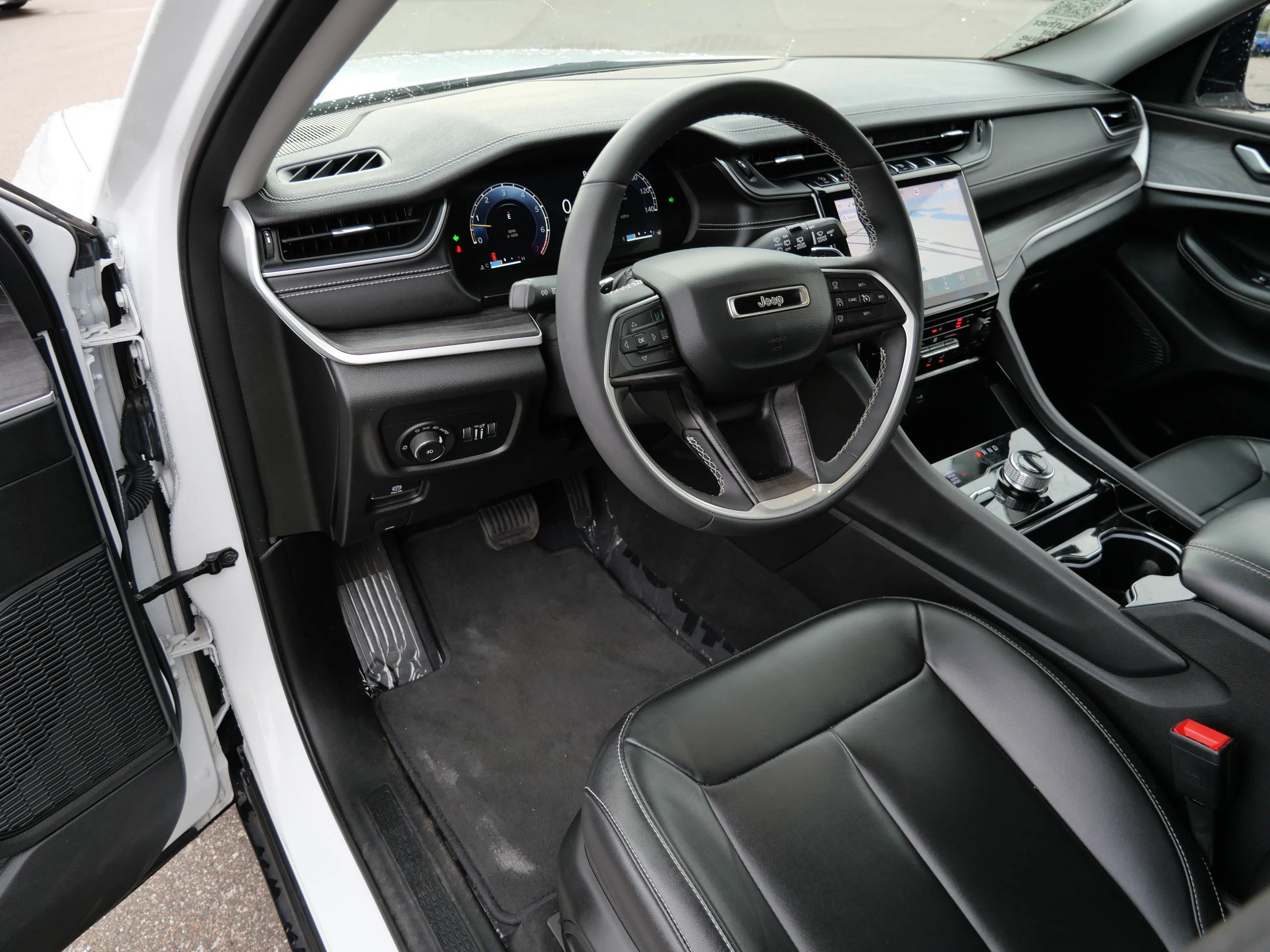 Used 2023 Bright White Clearcoat Jeep Limited image 21