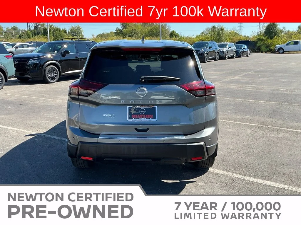 Certified Used 2026 Gun Metallic Nissan SV image 5