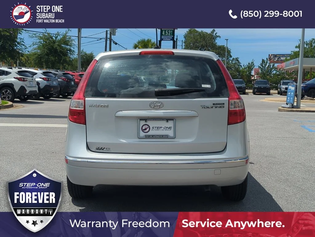 Used 2011 Silver Hyundai GLS image 6